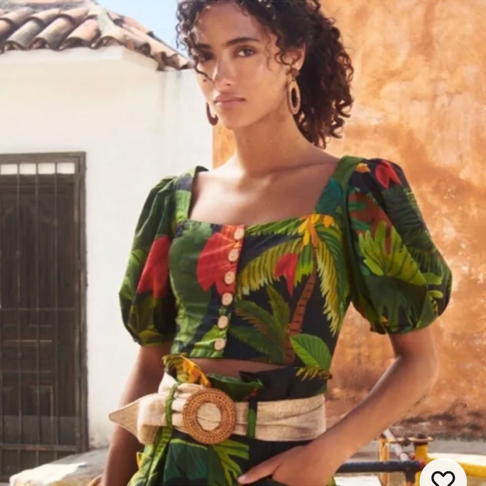 🆕 Farm Rio Cocoa Forest Tropical Print Cropped Button Down Top Size M - Picture 2 of 16